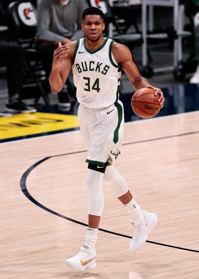 好博体育入口-今晚密尔沃基雄鹿调整名单以备葡超，防线松动环节打磨，气氛紧张，数据趋势出现新变化的简单介绍